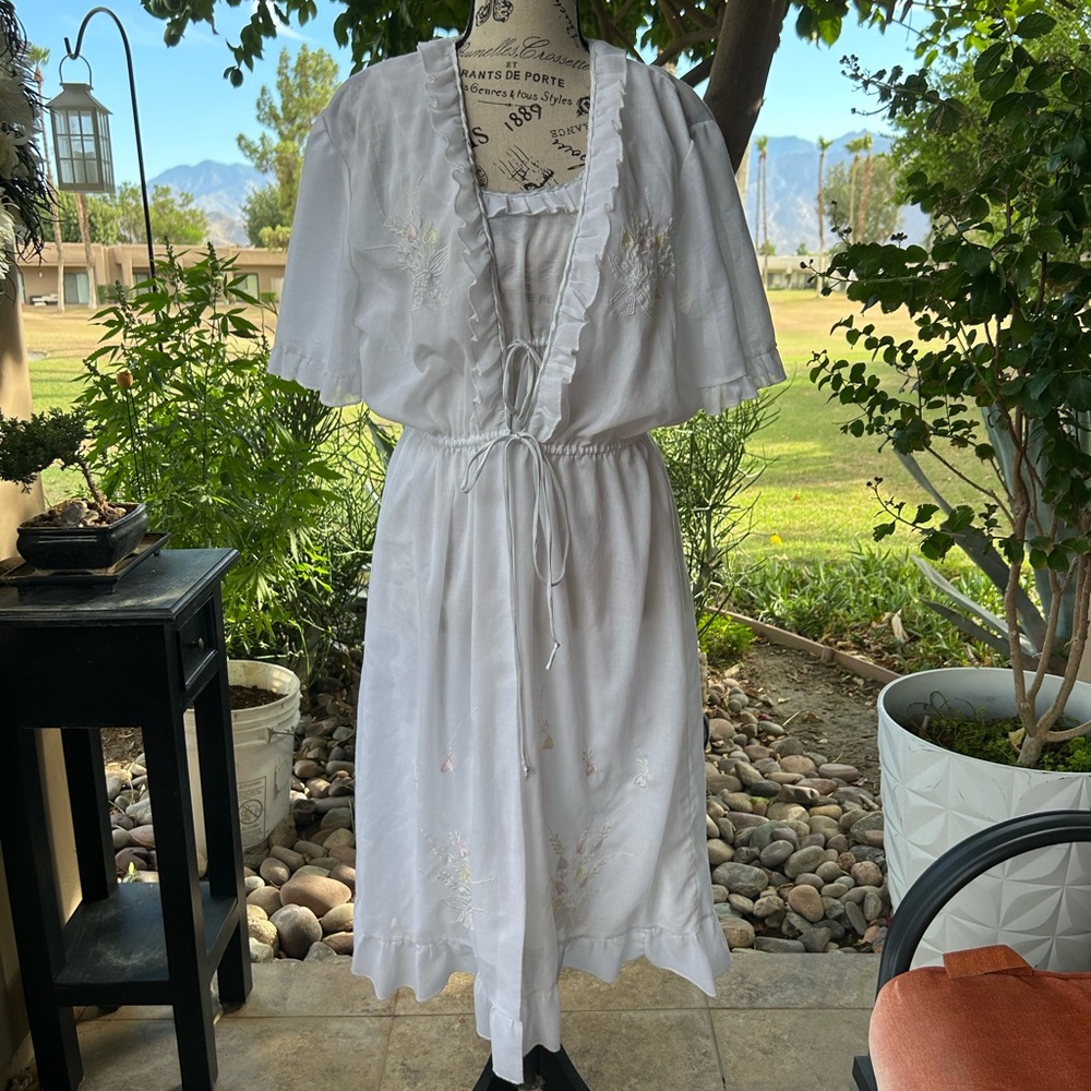 Vtg French Linen peignoir set Nightgown Robe  wedding lounge